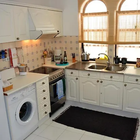 2 Bed Apartment, Terrace And Shared Pool * Карвоейру