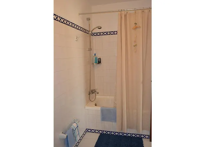 2 Bed Apartment, Terrace And Shared Pool *