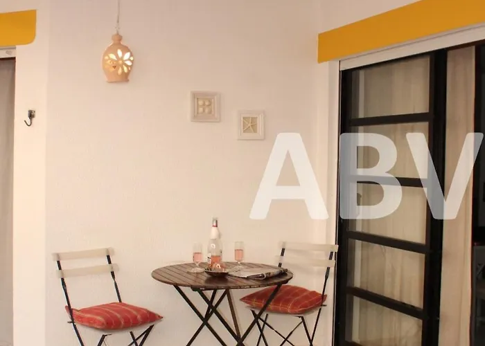 Apartmán 2 Bed Apartment, Terrace And Shared Pool Carvoeiro (Lagoa)