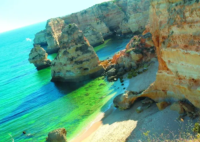 2 Bed Apartment, Terrace And Shared Pool Apartmán