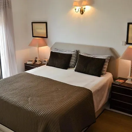 2 Bed Apartment, Terrace And Shared Pool Apartment *