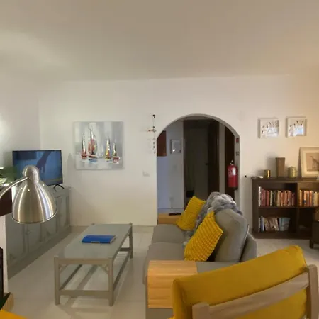 2 Bed Apartment, Terrace And Shared Pool Apartment