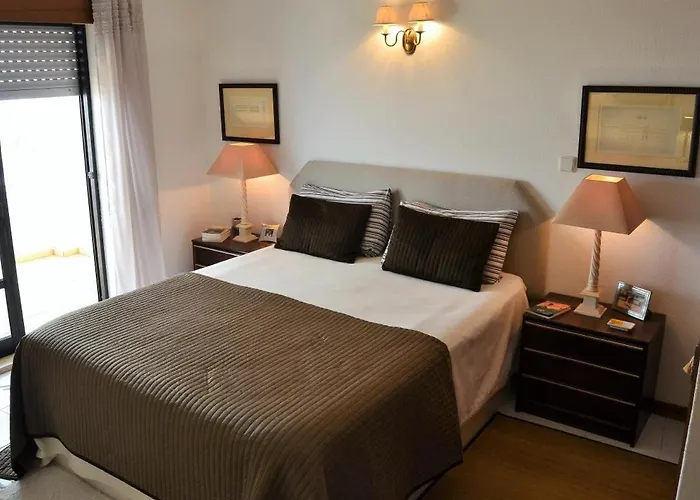 2 Bed Apartment, Terrace And Shared Pool Lägenhet *