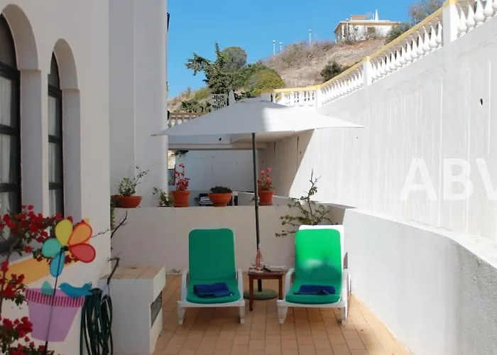 2 Bed Apartment, Terrace And Shared Pool * Carvoeiro (Lagoa)
