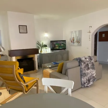 2 Bed Apartment, Terrace And Shared Pool * Carvoeiro (Lagoa)