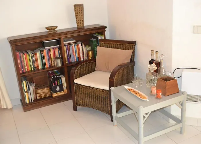 Apartament 2 Bed Apartment, Terrace And Shared Pool *